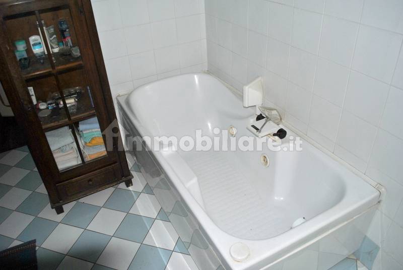 BAGNO 1 -IDROMASSAGGIO-