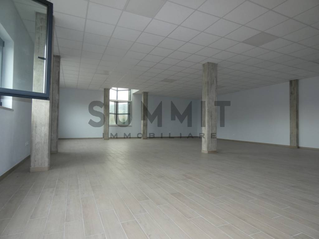 santorso   ufficio in zona industriale   12