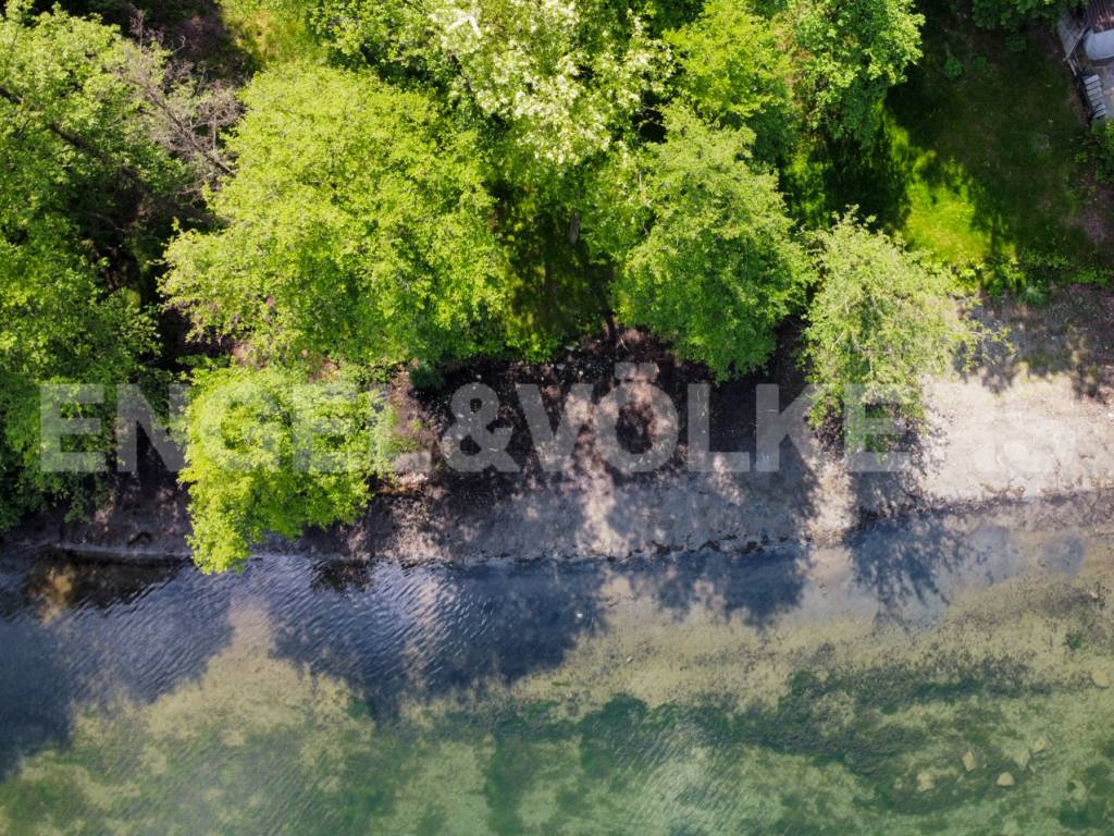 Spiaggia/accesso lago