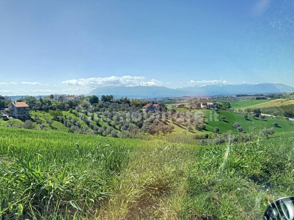 Vendesi casa Singola con terreno a Spoltore