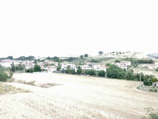 VENDESI TERRENO EDIFICABILE ALANNO PESCARA ABRUZZO