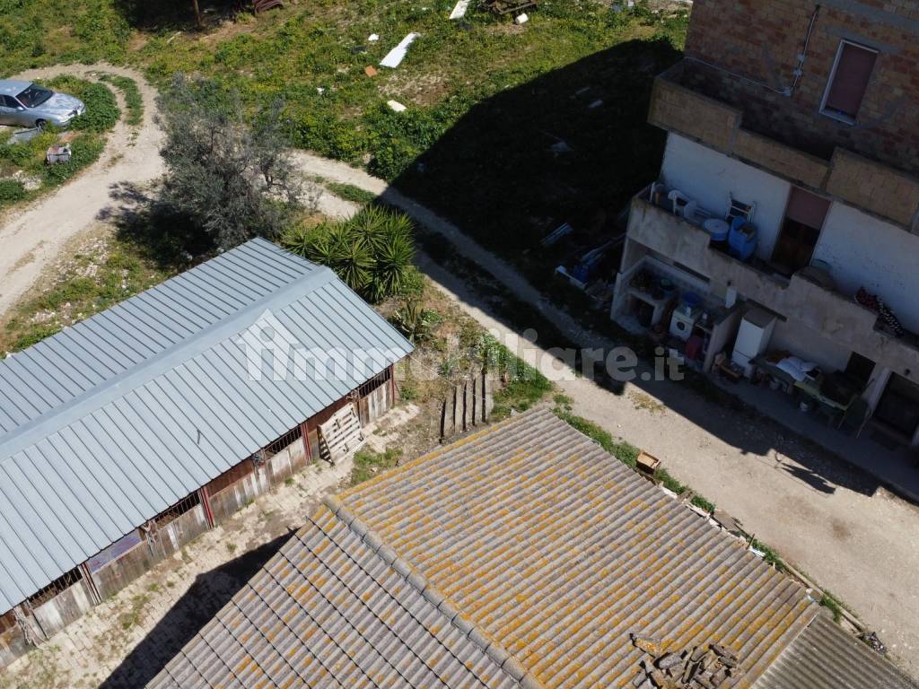 Vendesi casa con terreno a Spoltore Pescara