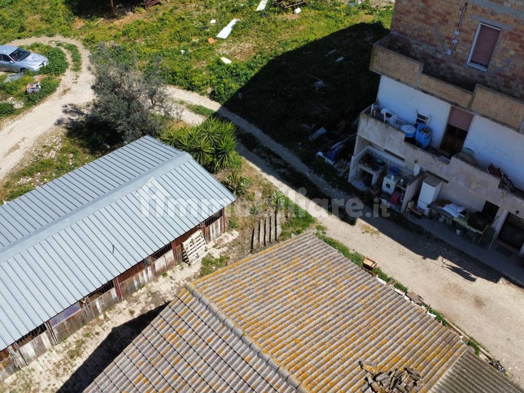 Vendesi casa con terreno a Spoltore Pescara