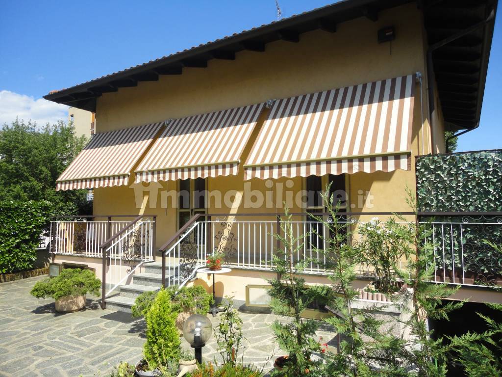 Vendita Villa unifamiliare in via Lanzo 128 Borgaro Torinese. Buono stato,  con balcone, riscaldamento autonomo, 106 m², rif. 97052868