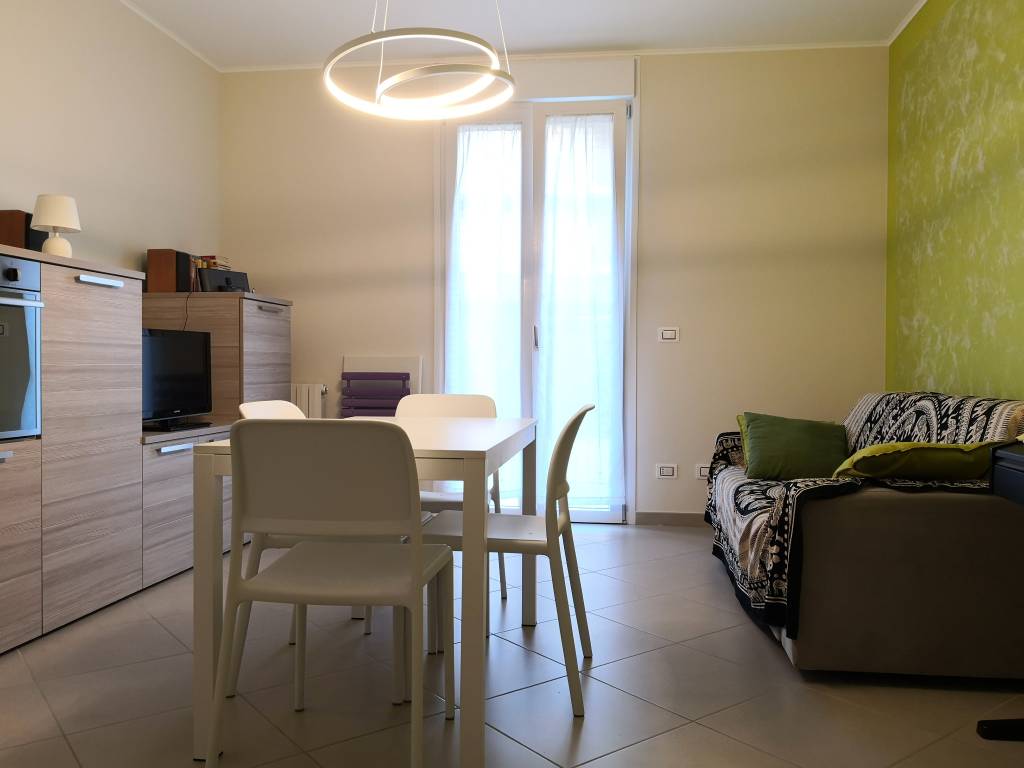 Bilocale via sardi, centro, varazze