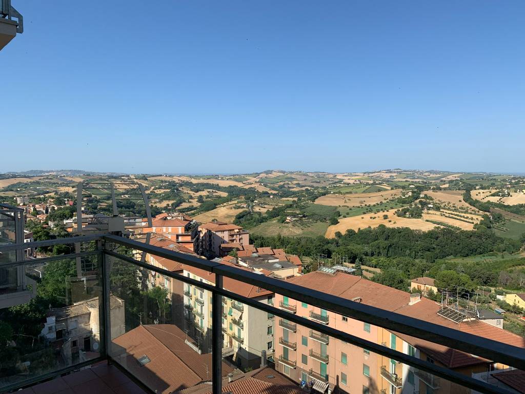 Stanza singola viale diomede pantaleoni 12, macerata