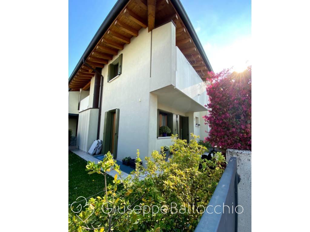 1280-s-215-trifamiliare-a-godego-casa-semi-indipendente-castello-di-godego-fe914.png