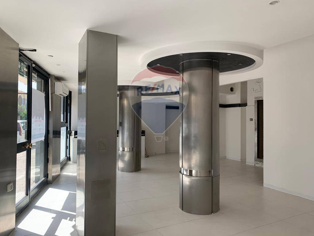 Locale Commerciale Affitto Foligno Rif 97165418 Immobiliare it