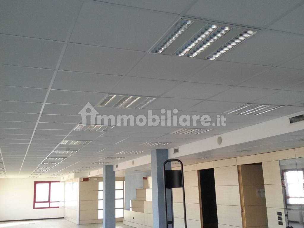 ufficio in locazione