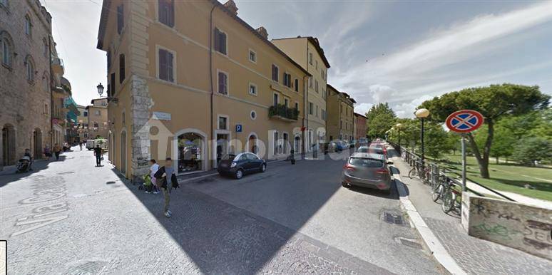 VIA CAVOUR LOCALE DI MQ. 26 OTTIMO STATO