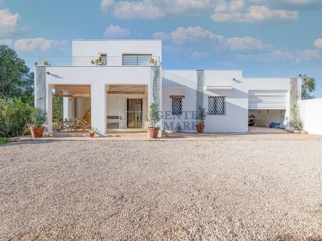 LUXURY VILLA WITH SEA VIEW FOR SALE VILLA PISCINA