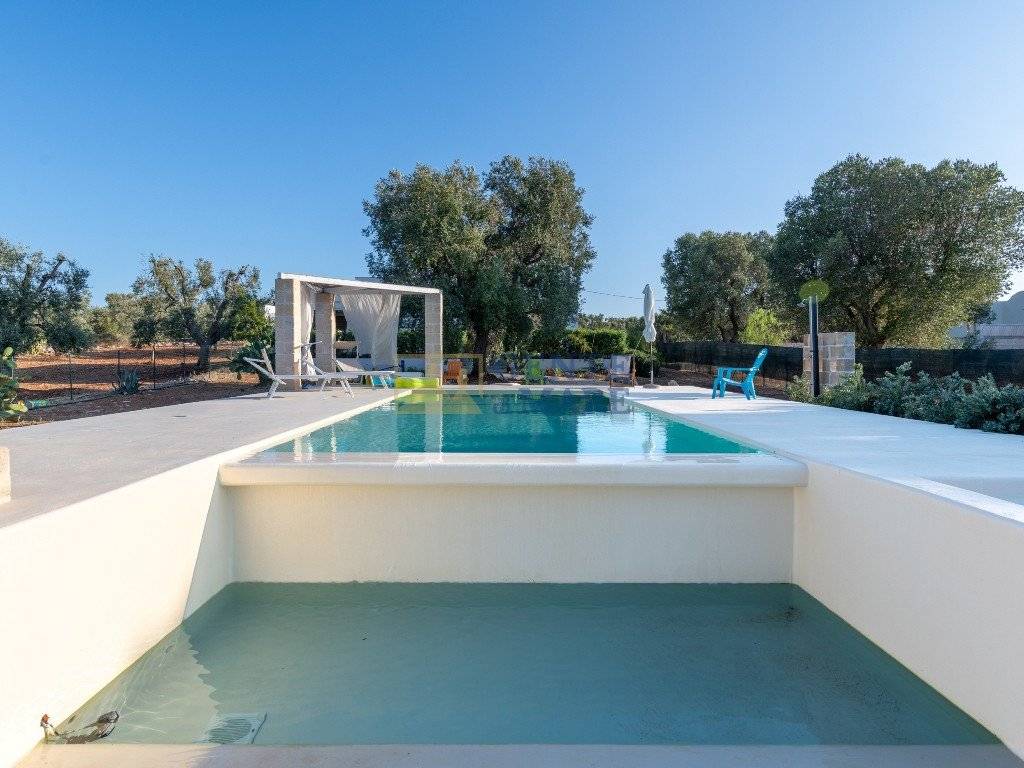 LUXURY VILLA WITH SEA VIEW FOR SALE VILLA PISCINA