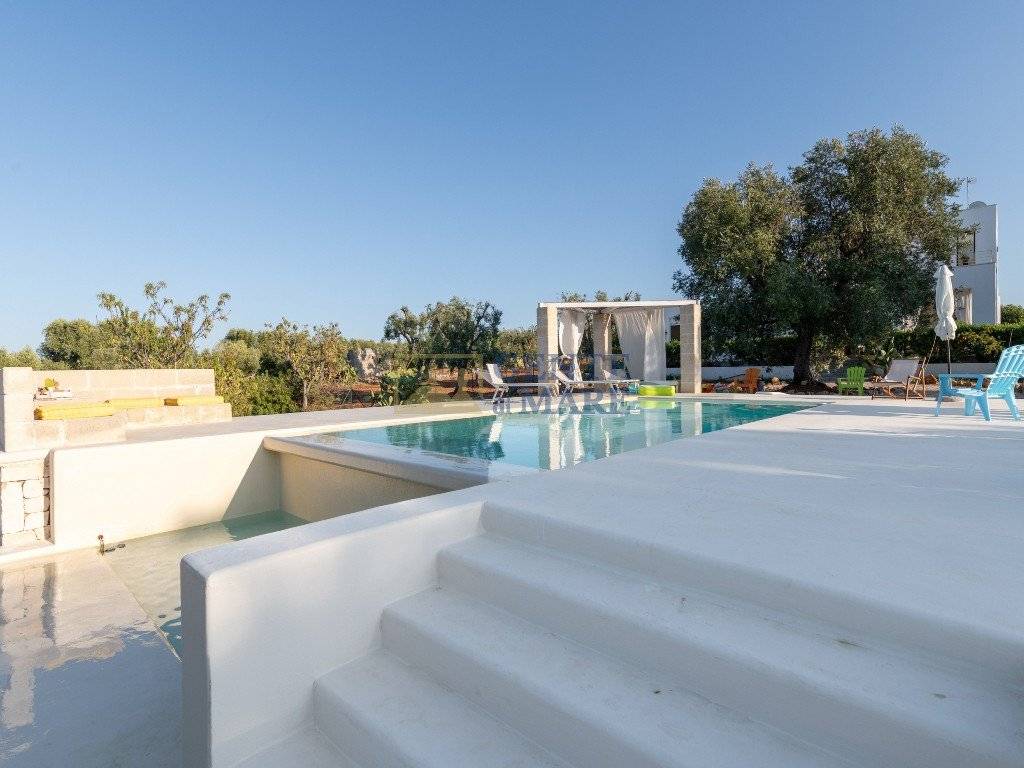 LUXURY VILLA WITH SEA VIEW FOR SALE VILLA PISCINA