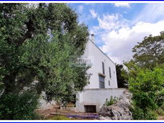 ANTICA MASSERIA CON CHIESA IN VENDITA CAMPAGNA