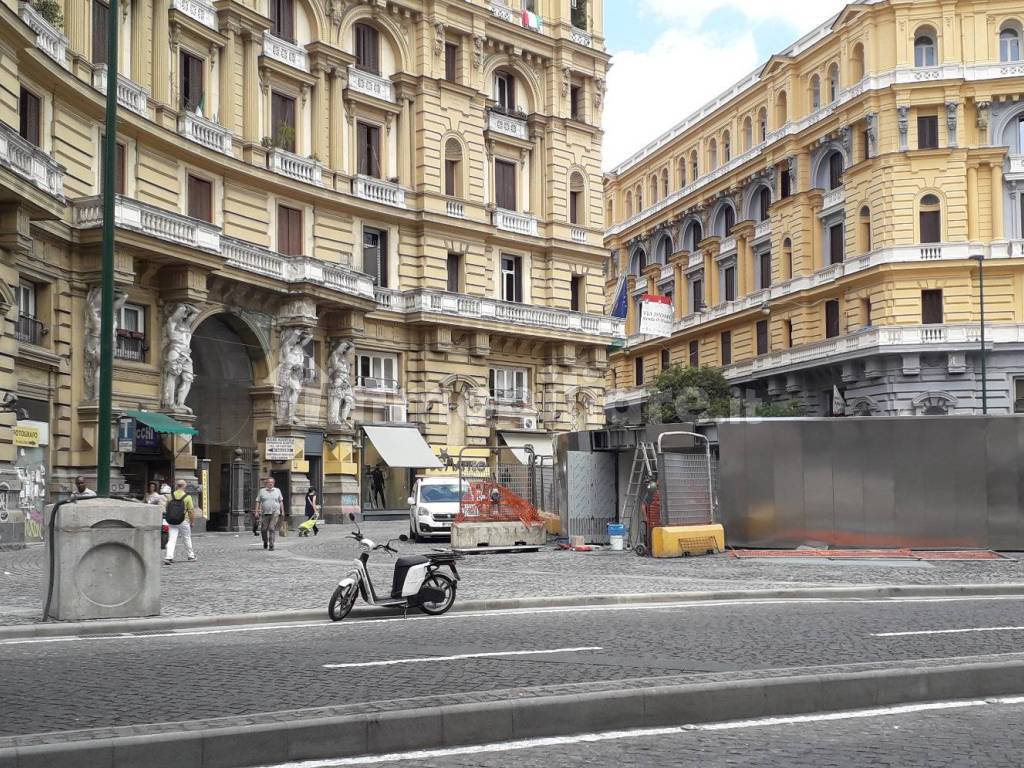 Locale commerciale piazza Nicola Amore 14, Napoli, Rif. 97501068 ...