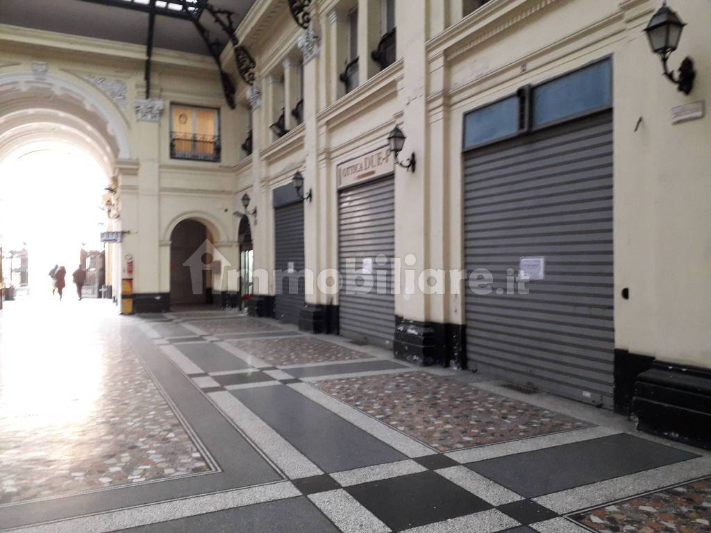 Locale commerciale piazza Nicola Amore 14, Napoli, Rif. 97501068 ...