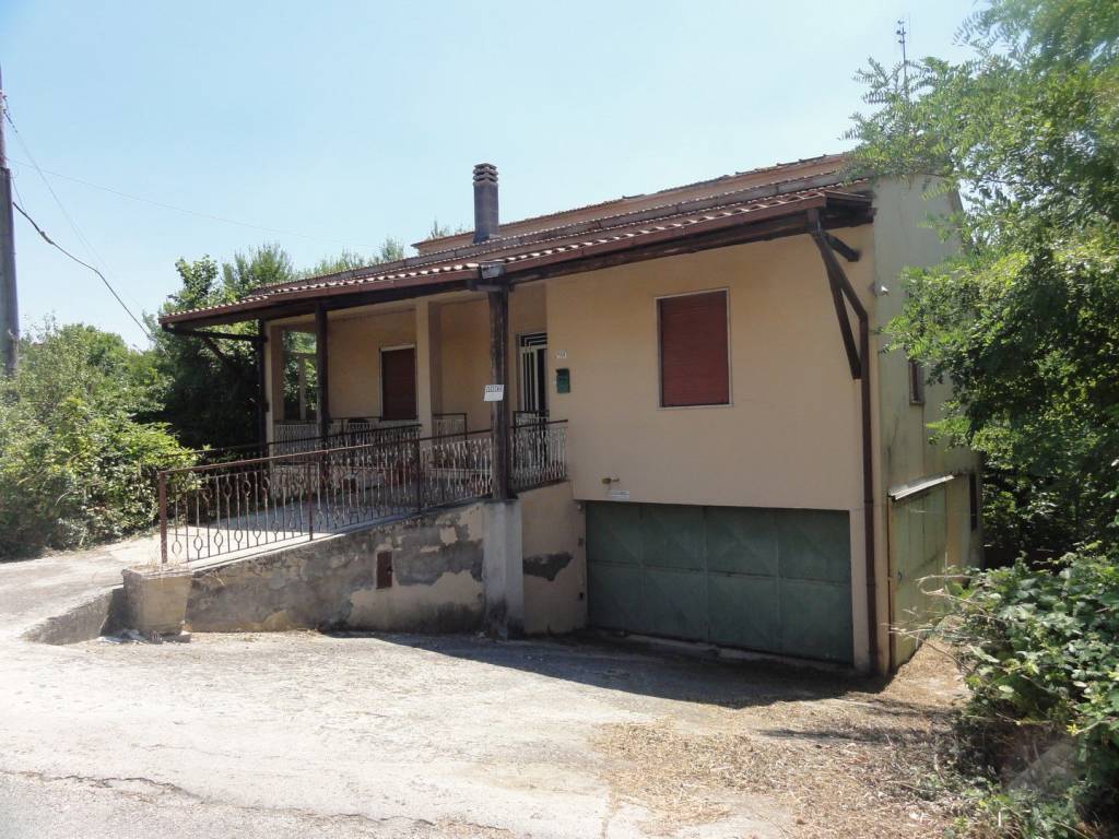 Villa unifamiliare via Ceccano 159, Le Rase, Vetiche, Frosinone — foto 3