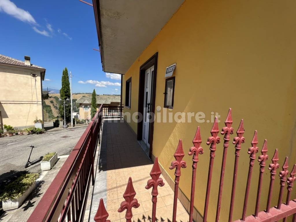 Vendita Appartamento Sant'Arcangelo Trimonte. Quadrilocale in via largo