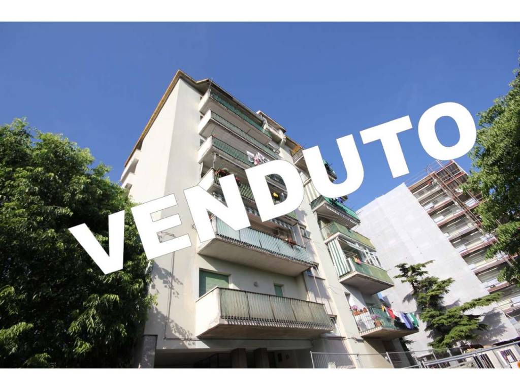 Vendita Appartamento Trieste. Trilocale in via Costalunga. Buono stato