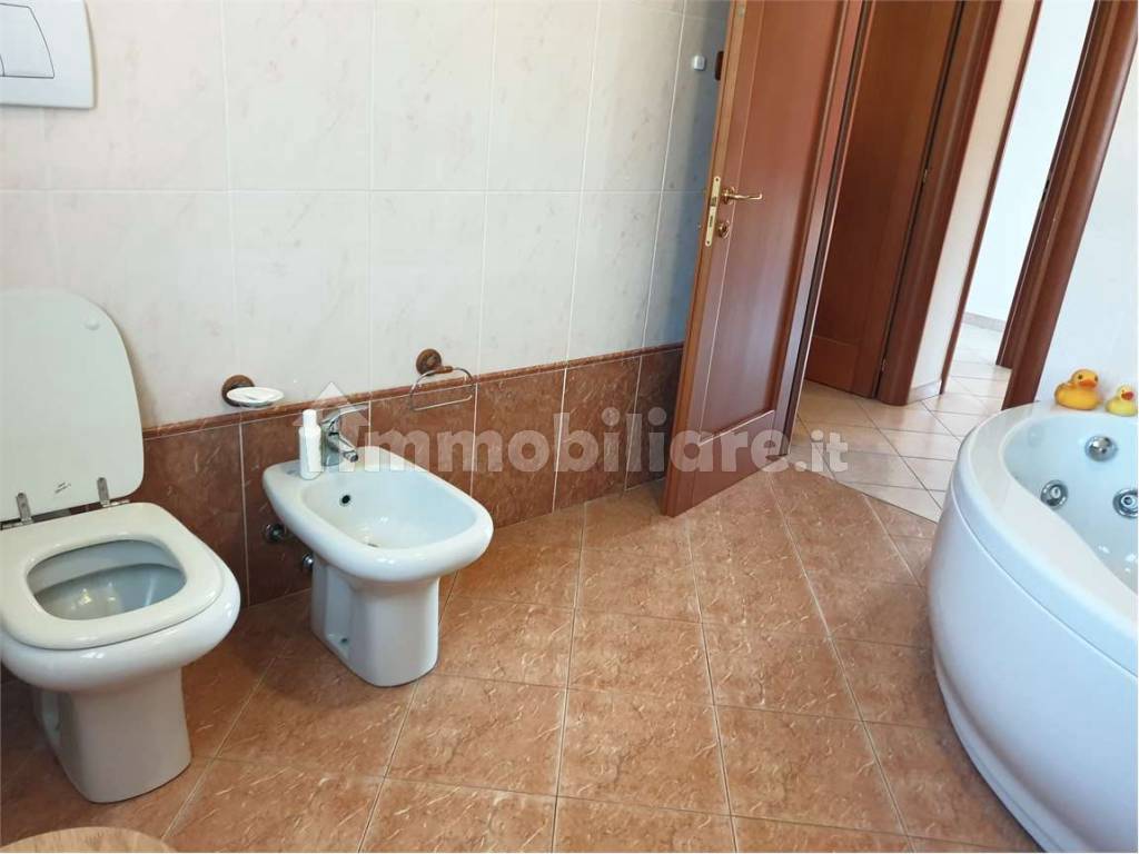 Primo bagno piano T