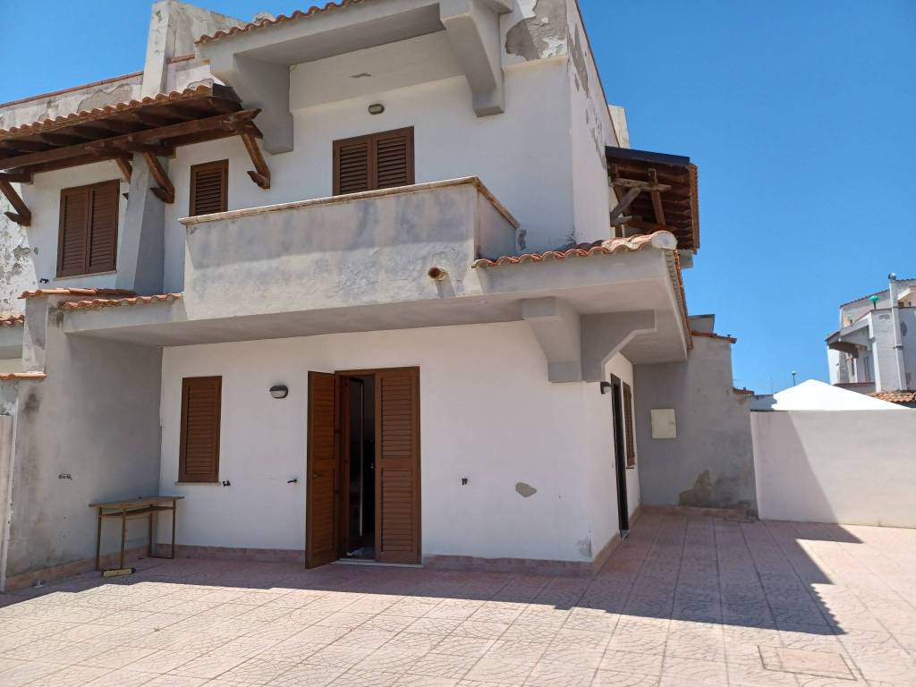 Sale Twofamily villa in corso Mediterraneo 559Q Scalea. Good condition
