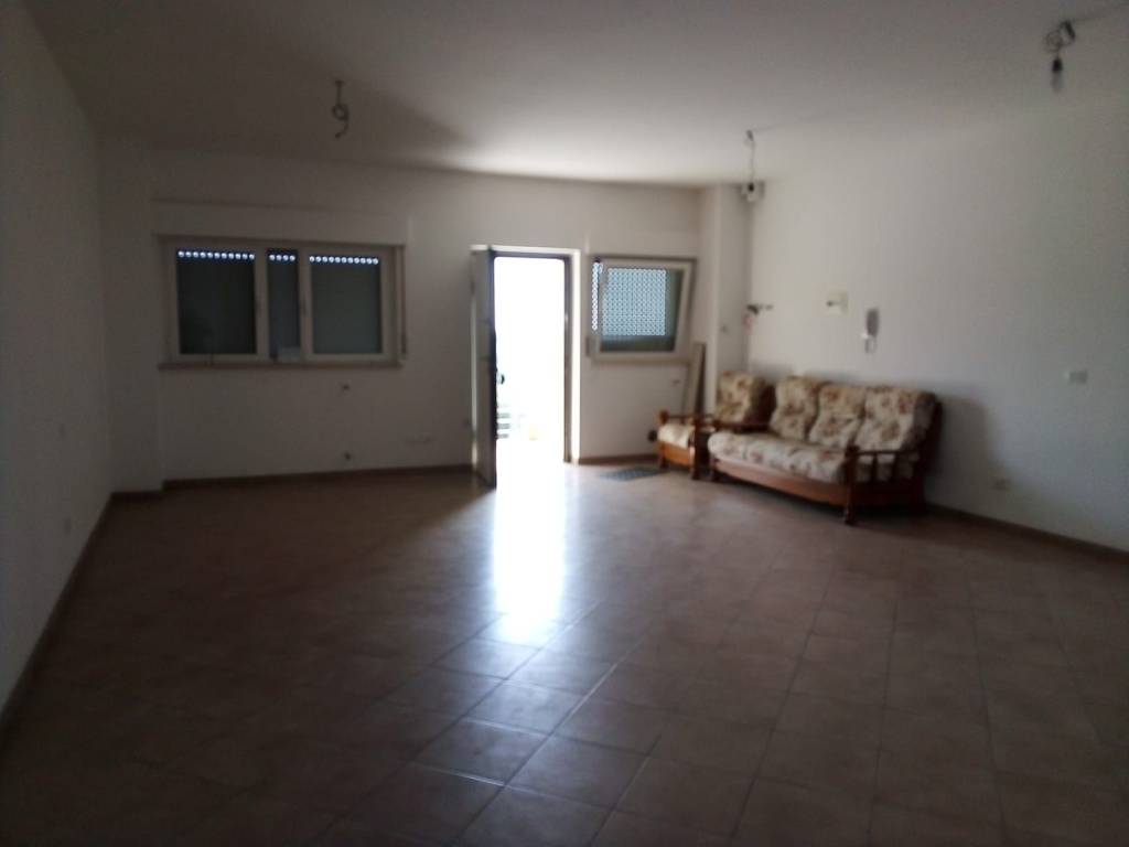 uso ufficio in affitto a città sant'angelo