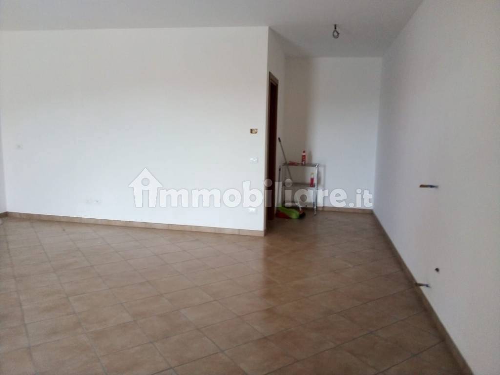 affittasi ufficio a città sant'angelo