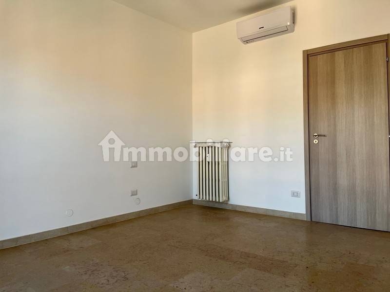 Sale Apartment Milan. 2-room flat in via Gaetana Agnesi.... Good ...