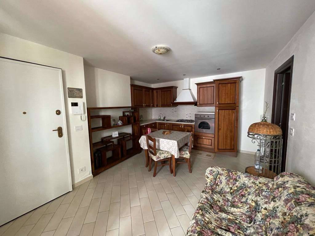 Vendita Appartamento Nizza Monferrato. Bilocale, Ottimo stato, primo piano,  con balcone, riscaldamento autonomo, rif. 88841973