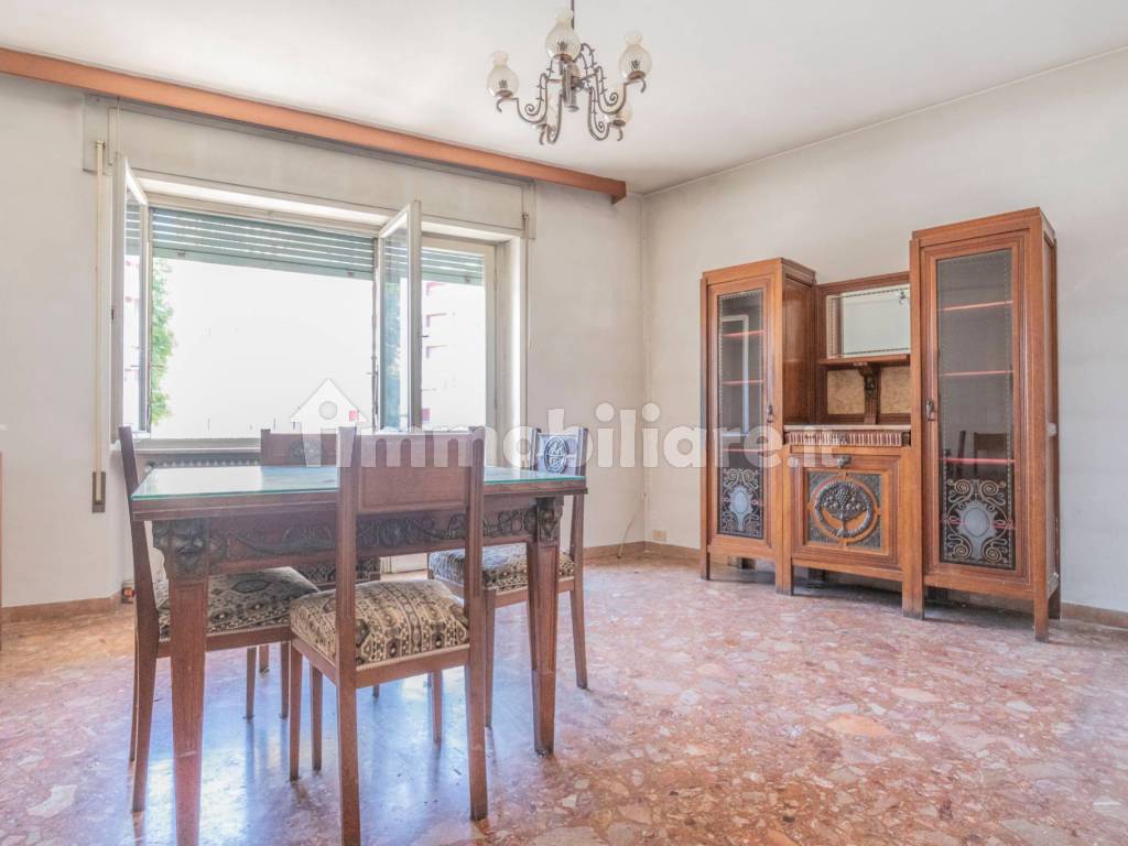 Sale Apartment Udine. 3room flat in via Antonio.... To be refurbished