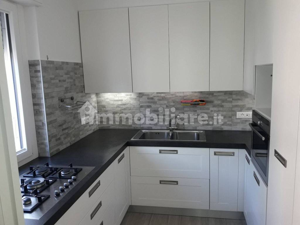 Rent Apartment Bolzano. 3room flat in viale Europa 102. Excellent