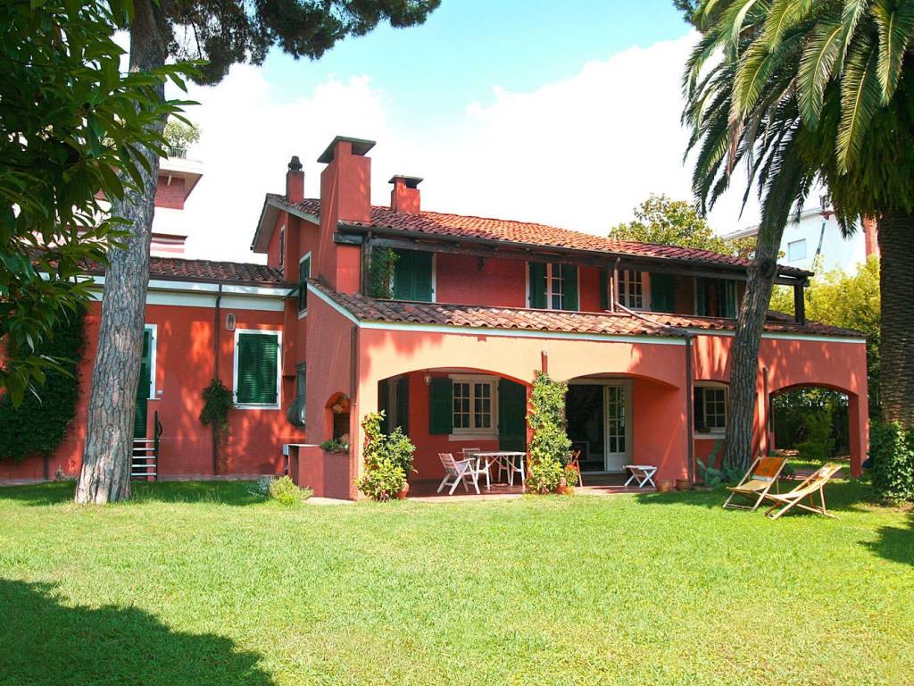 Villa unifamiliare via giuseppe toniolo 8, avenza, carrara