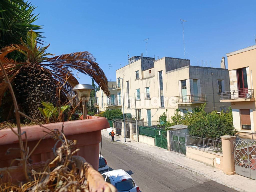 Vendesi apparamento con giardino sulle mura Lecce