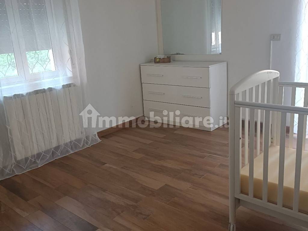 Rent Apartment Messina. 3room flat in via Livorno 1. Excellent