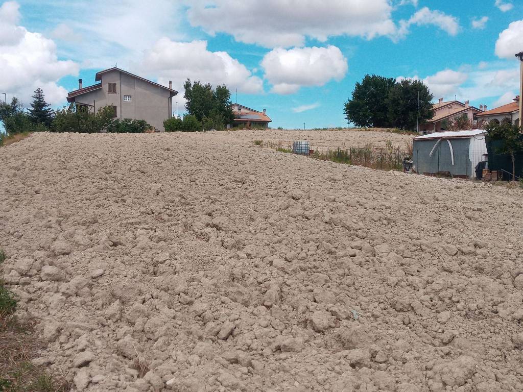 Terreno edificabile via 1 maggio, sant'ippolito