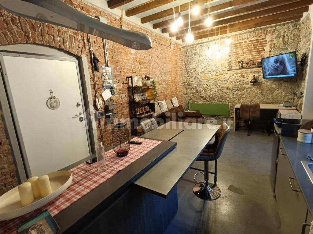 Rent Apartment Genoa. 2room flat in via Lodovico Brea 4. Excellent