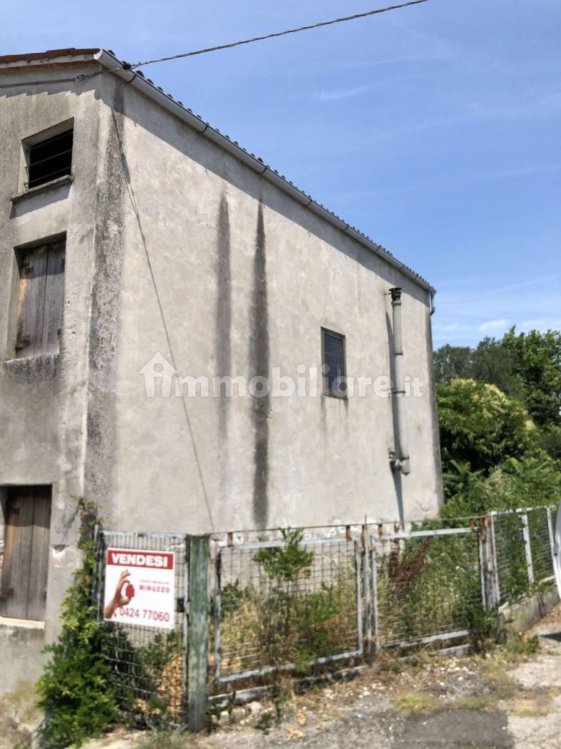 Casa indipendente in vendita a Colceresa