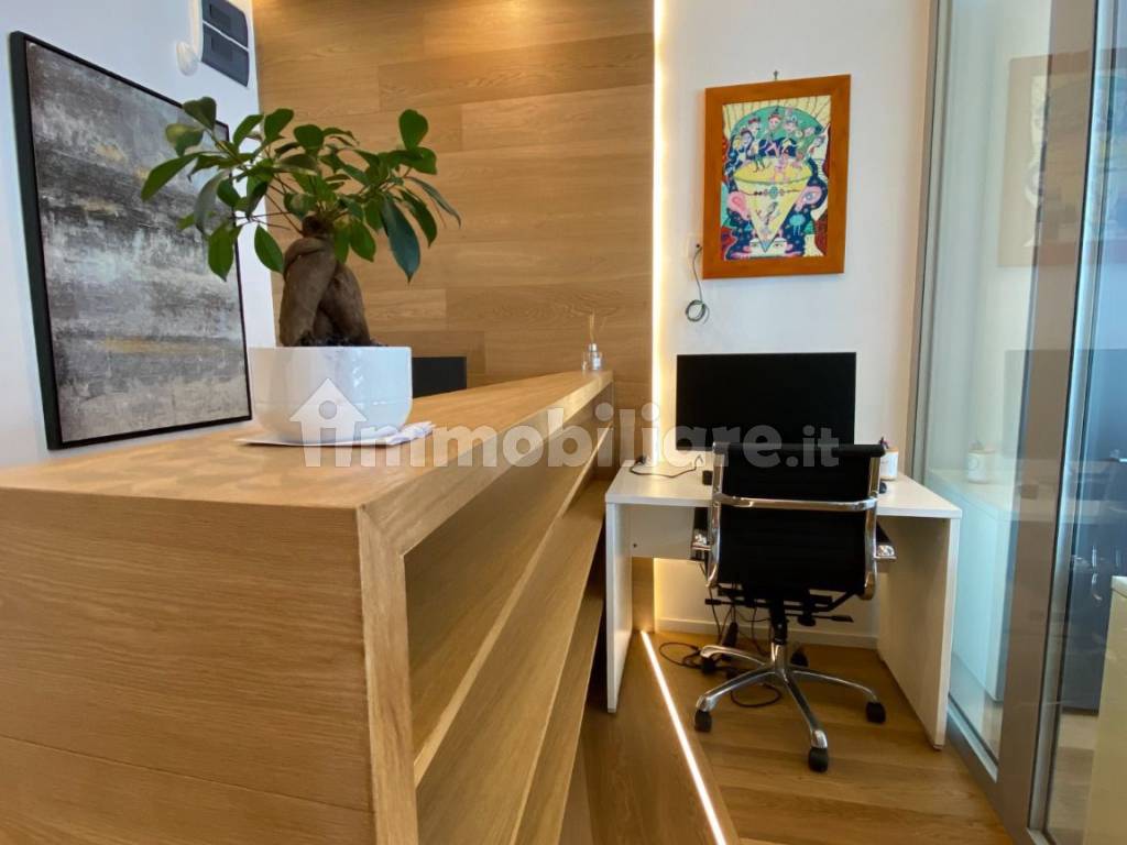 Ufficio - Studio con ascensore, Salerno, rif. 97939676 - Immobiliare.it