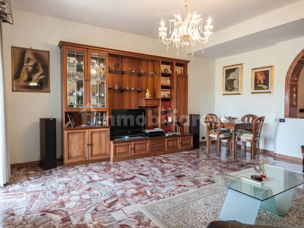 Vendita Appartamento Roma. Quadrilocale in via Francesco Sambiasi ...
