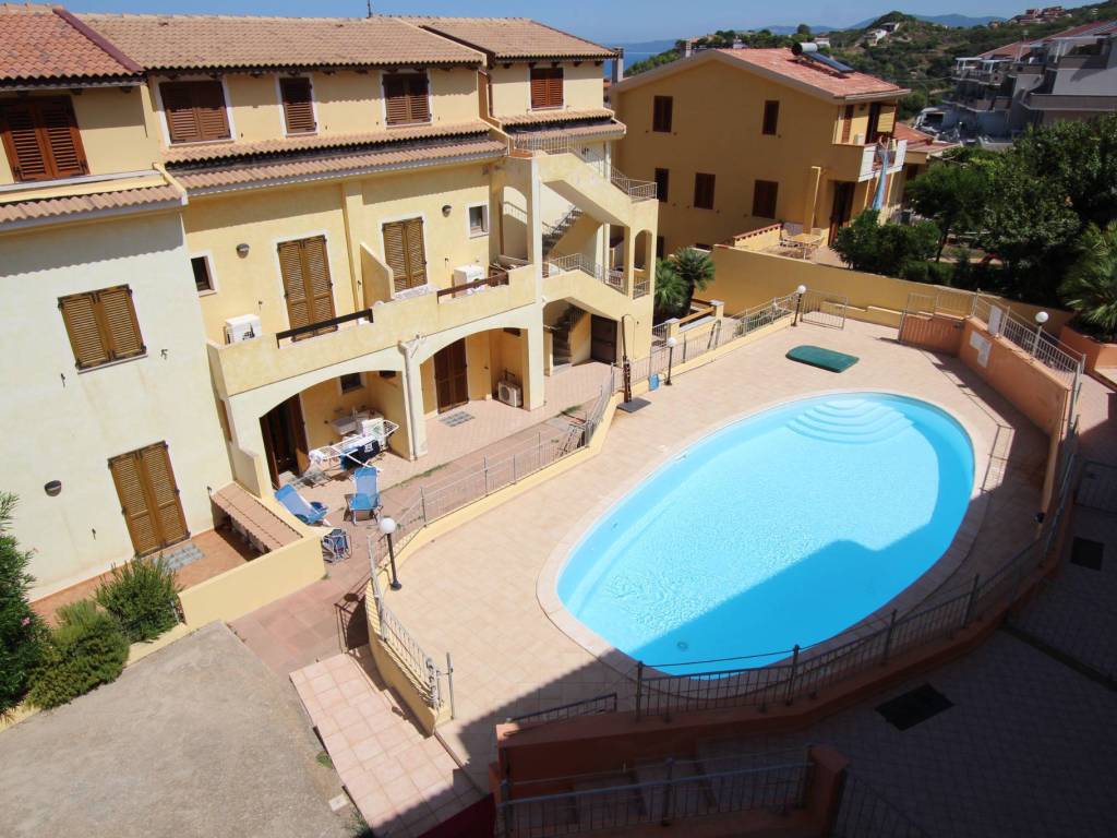 Piscina vista da casa