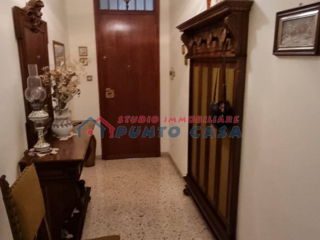 Vendita Appartamento Trapani. Quadrilocale in via Capitano Michele Fodale.  Buono stato, quarto piano, posto auto, con balcone, rif. 98098154