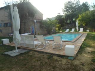 esterno con piscina