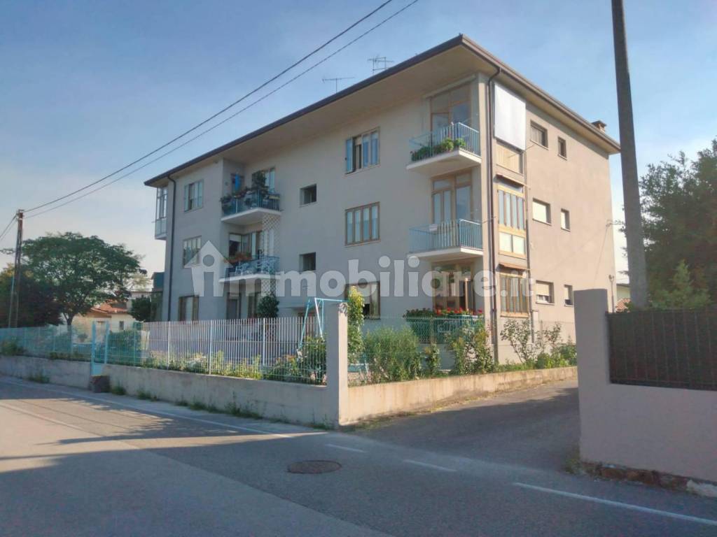 Vendita Appartamento in via Michelangelo. Cormons. Primo piano, posto