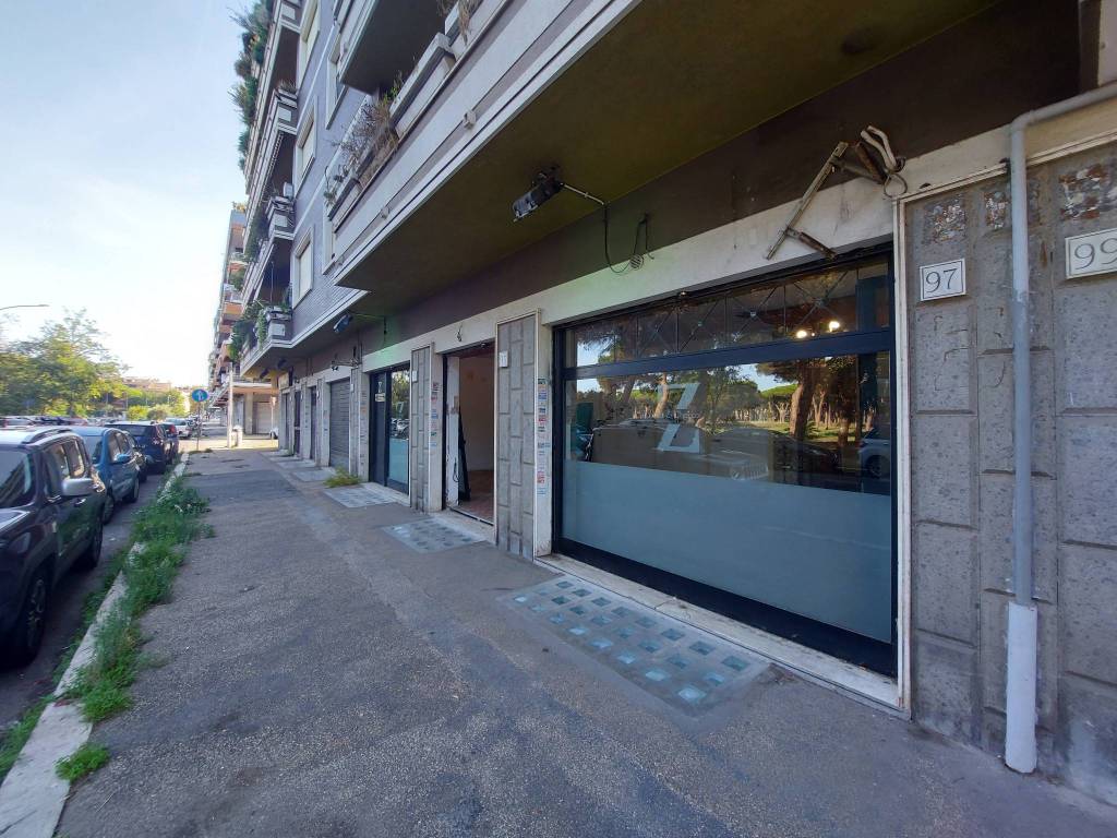 Via Carlo Marenco Di Moriondo Locale commerciale via Carlo Marenco di Moriondo 95, Roma, rif