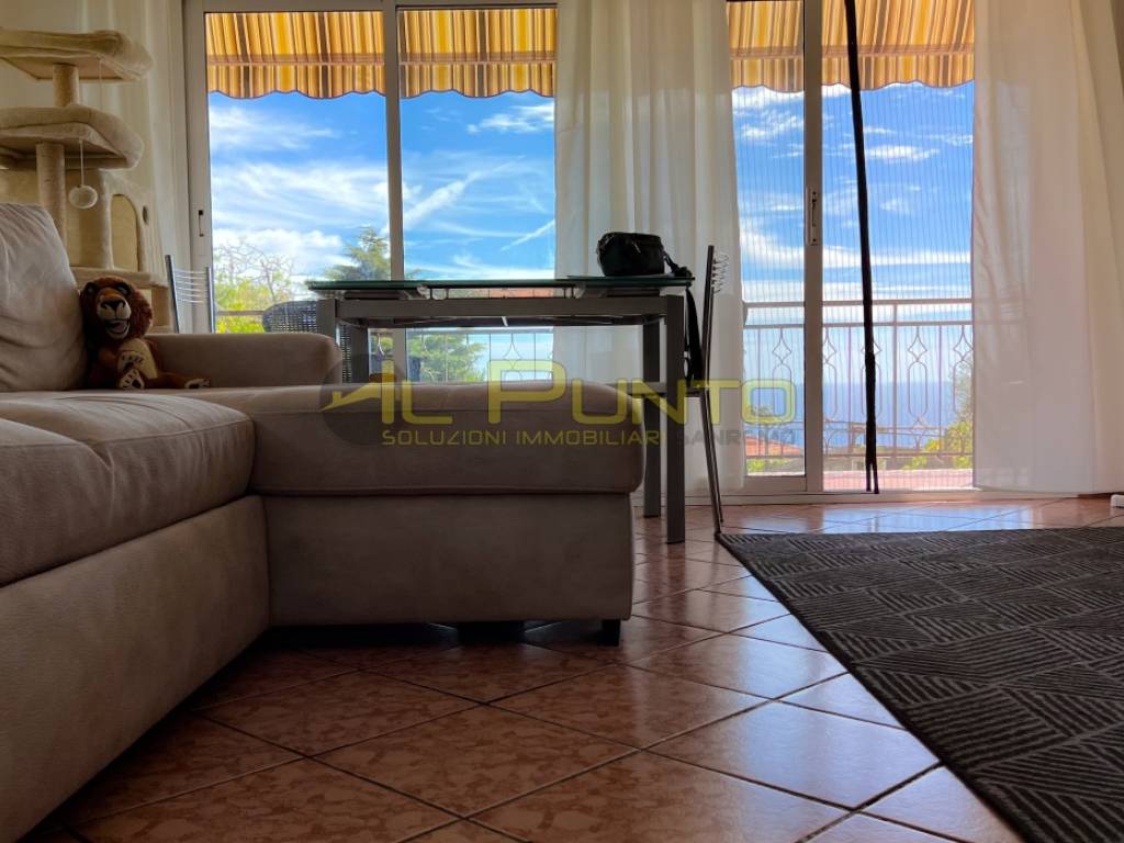 Rent Apartment Sanremo. 3room flat in via Padre Semeria. Good