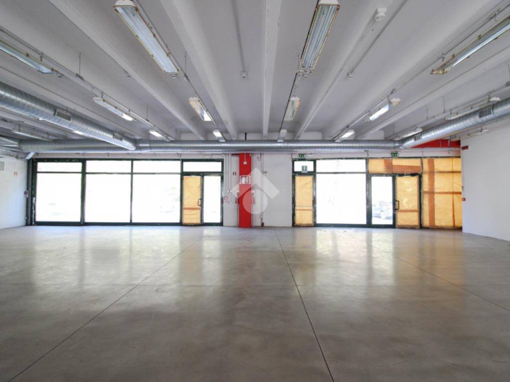 Locale commerciale via provinciale 114, centro, albino