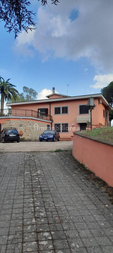 Villa in vendita a Roma