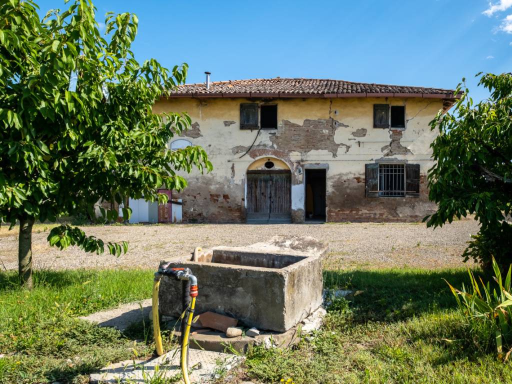 Rustico via Passo Pioppe 20, Castel Maggiore