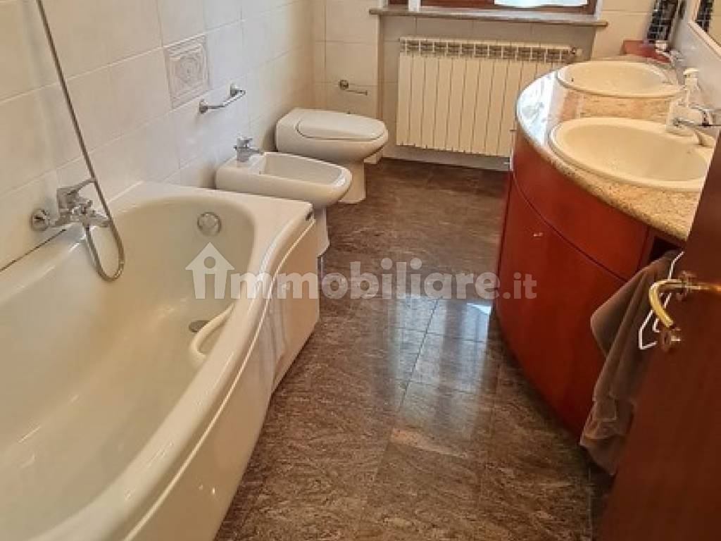 Bagno piano terra