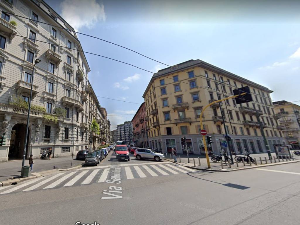 Locale commerciale via Giovanni Battista Pergolesi,